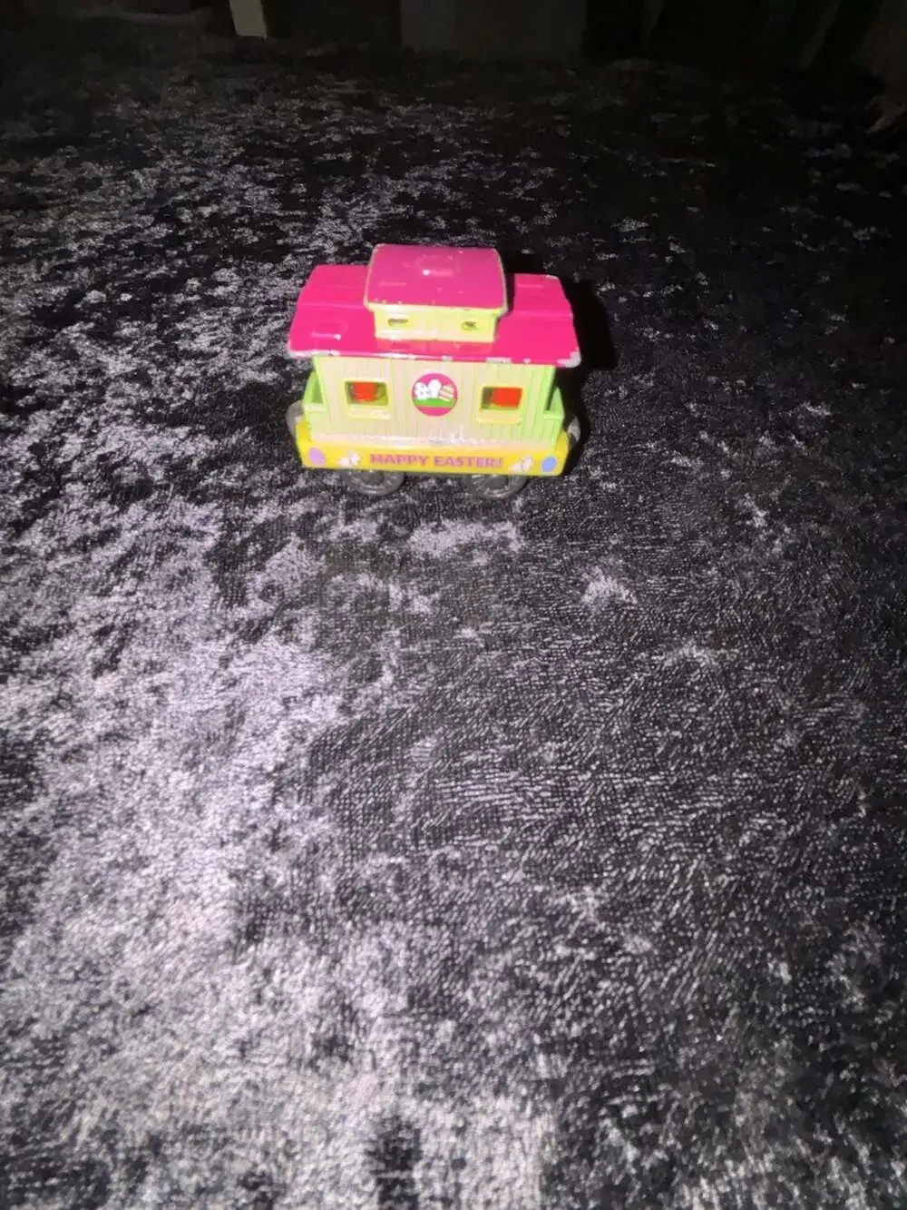 THOMAS AND FRIENDS 2002 EASTER CABOOSE & EASTER EGG CAR